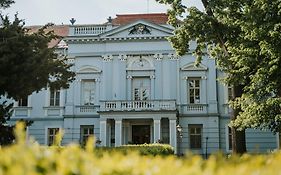 Hotel Kaštieľ Mojmírovce